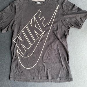 Nike Men’s shirt